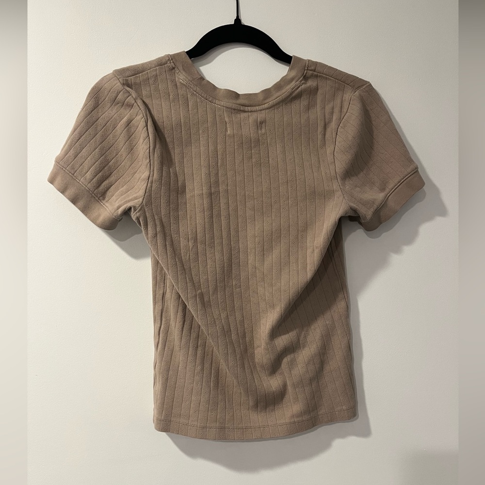 Everlane Tan Tee Shirt Top M 100% Organic Cotton - Picture 2 of 4